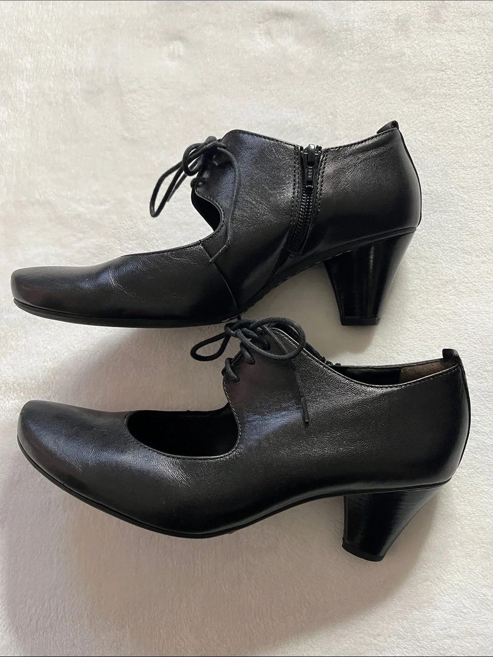 Paul Green size 4.5 (7) black lace up vintage style heels - Picture 9 of 11